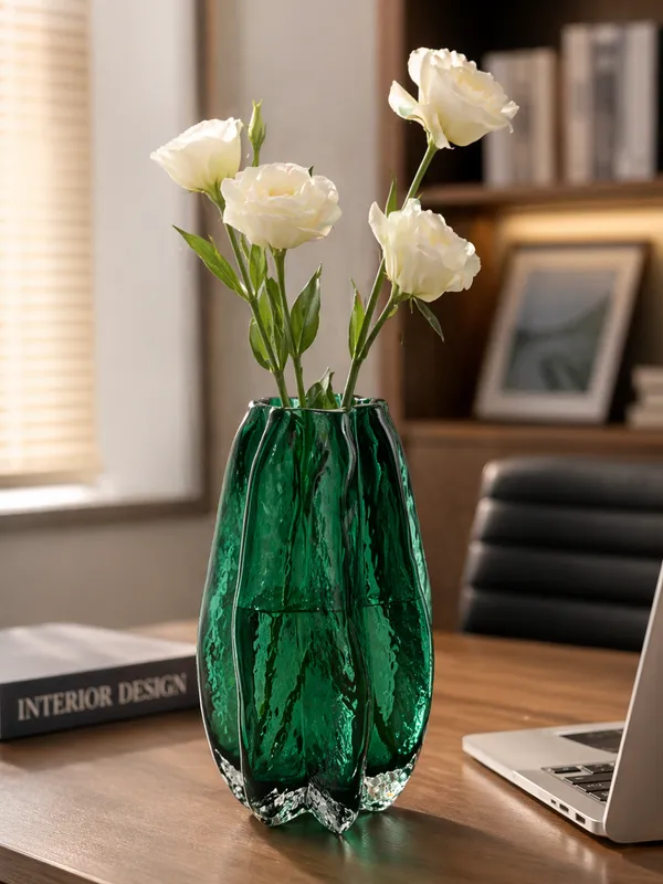 Emerald_Green_Textured_Glass_Vase_with_Vertical_Ridges