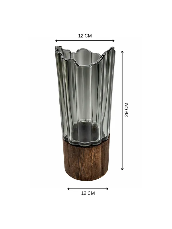 Elegant_Green_Glass_Vase_with_Wooden_Base