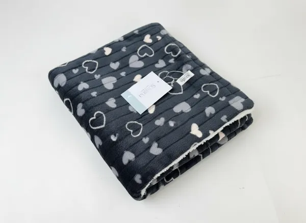 Warm_Love_Flannel_Sherpa_Blanket