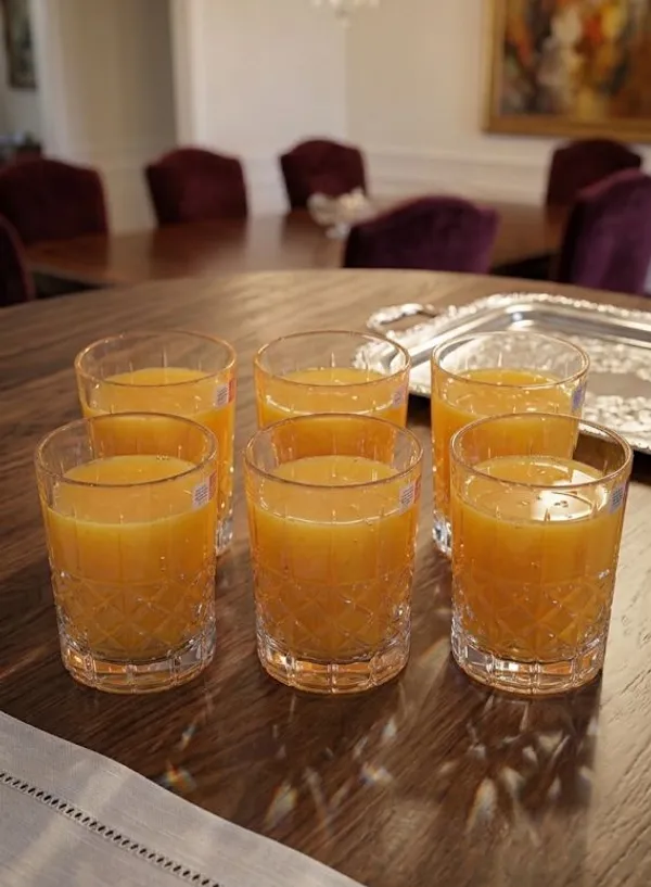 Shubh_Aura_Set_of_6_premium_old_fashioned_crystal_whiskey_glass,_can_be_use_for_juices_,_mocktails,_size_300ml