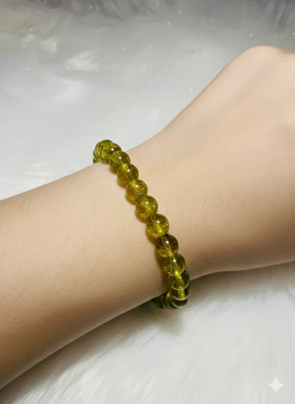 Green_Natural_Crystal_Bracelet_For_Everyone