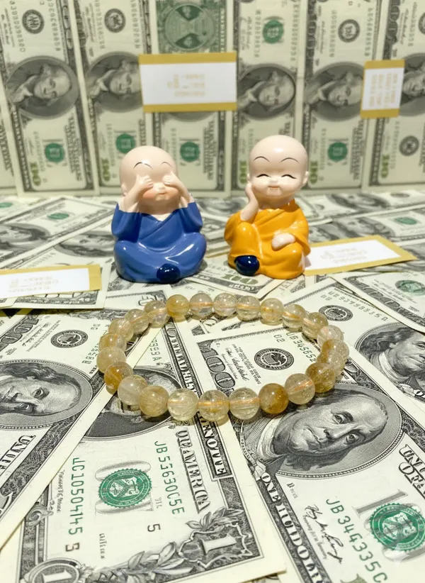Yellow_Natural_Crystal_Bracelet_For_Everyone