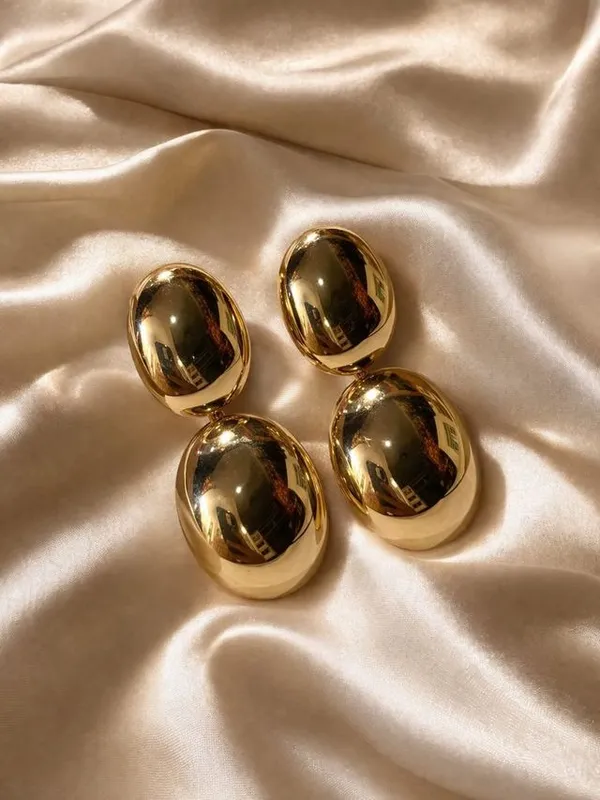 Liquid_Gold_Chunky_Egg_Drop_Earrings_�_Bold_Mirror_Finish_Double_Oval_Statement_Earrings