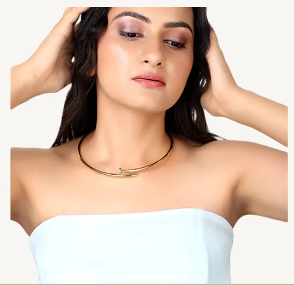 Golden_Stainless_Steel_Premium_Cartier_Nail_Screw_Necklace_For_Women