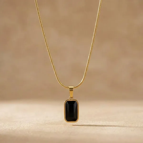Golden_Stainless_Steel_Anti_Tarnish_Pendant_Chain_Set_For_Women