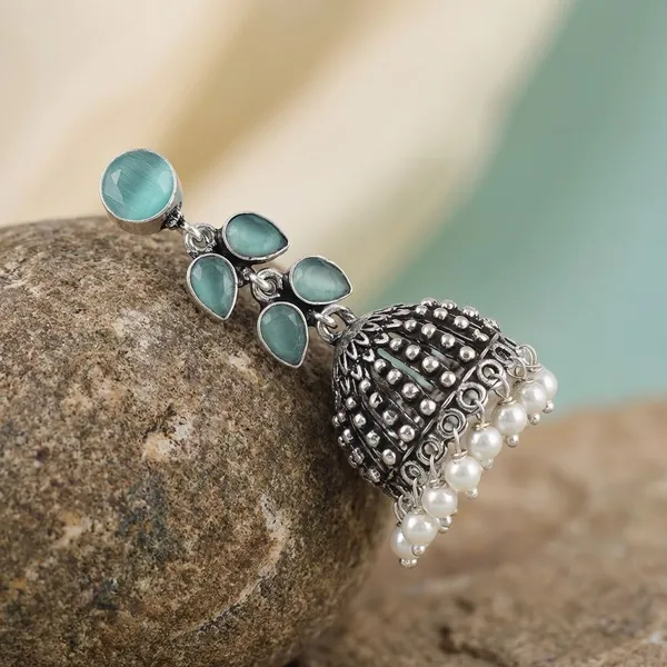 Silver_Brass_Premium_Oxidised_Leaf_Textured_Jhumka_For_Women