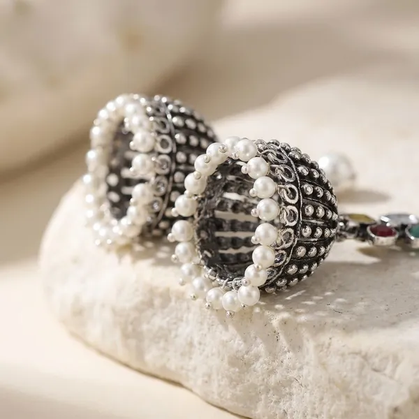 Silver_Brass_Premium_Textured_Jhumka_For_Women