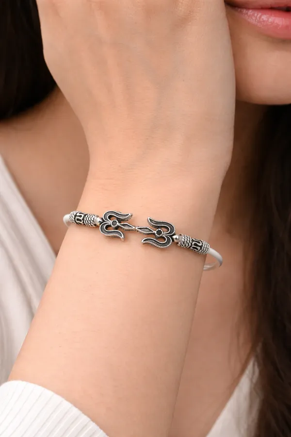 German_Silver_Oxidised_Trishul_Kada