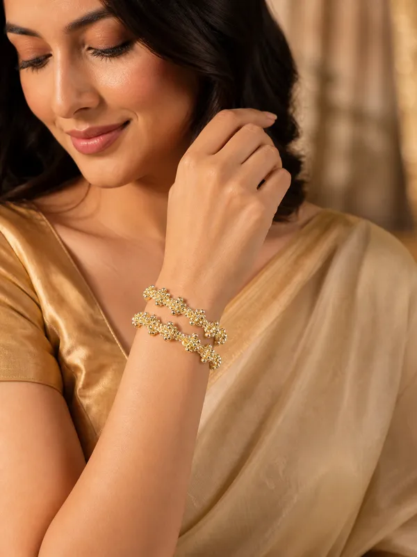 Antique_Broad_Kashmiri_Ghungru_Bangles_Set_of_2