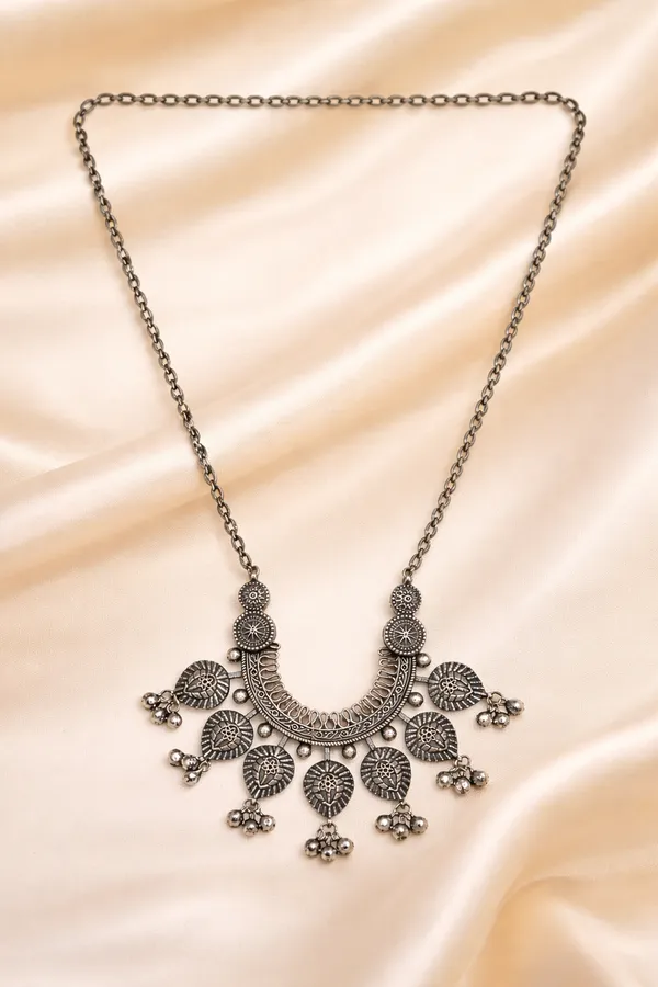 Silver_Alloy_Premium_Antique_Bohemian-Style_Plated_Necklace_For_Women