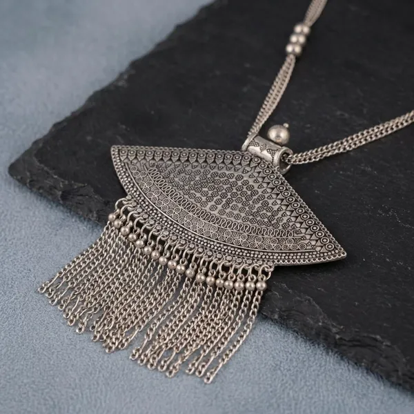 Silver_Alloy_Premium_Statement_Necklace_Set_For_Women