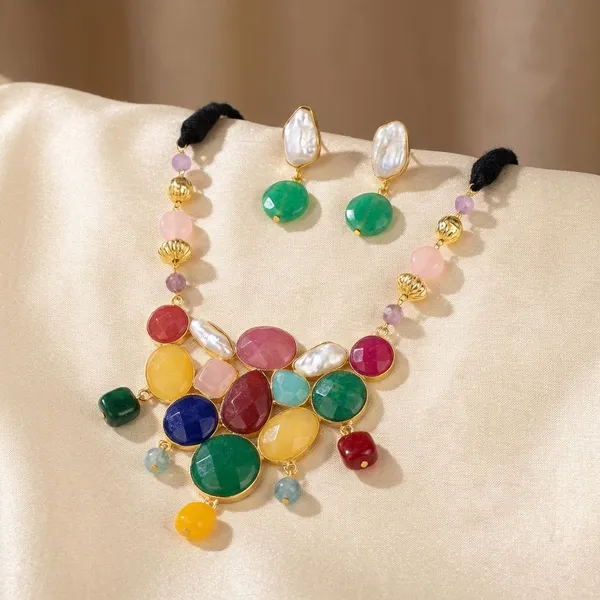 Multicolor_Brass_Plated_Onyx_Stone_Studded_Heavy_Pendant_Necklace_Set_For_Women