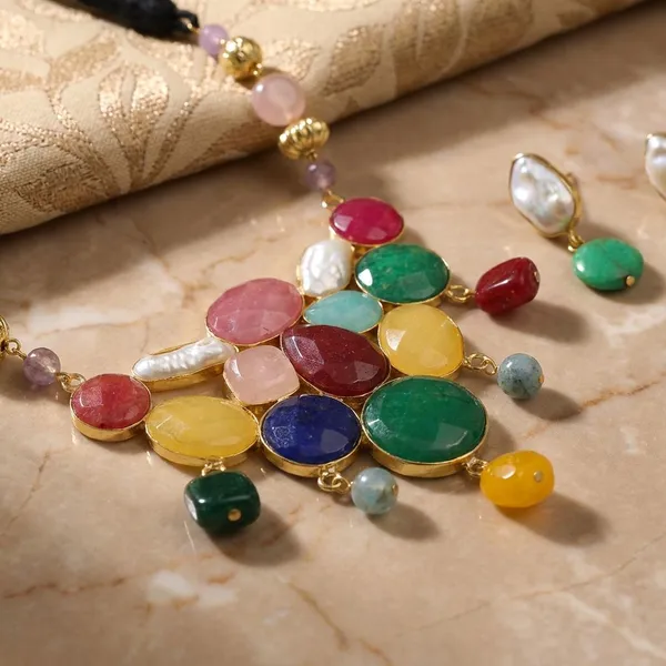 Multicolor_Brass_Plated_Onyx_Stone_Studded_Heavy_Pendant_Necklace_Set_For_Women