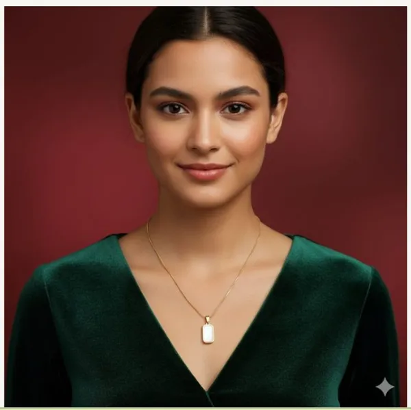 Golden_Stainless_Steel_Anti_Tarnish_Pendant_Chain_Set_For_Women