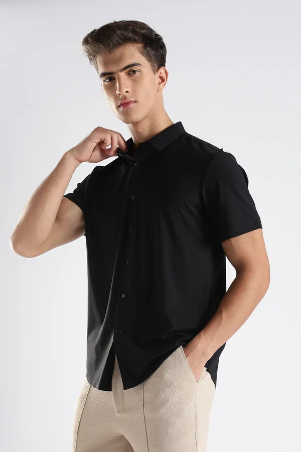 Black_Nylon_Spandex_Stitchless_Shirt_For_Men