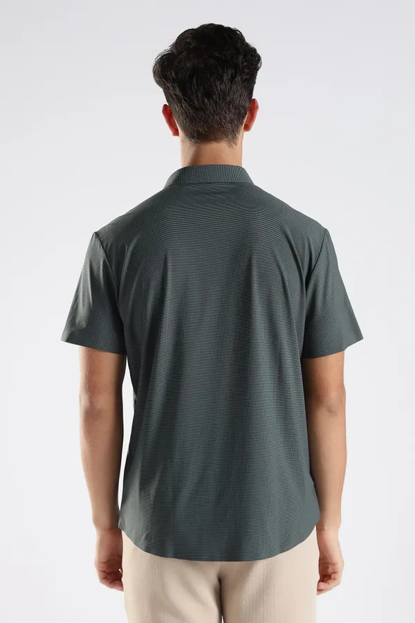 Dark_Green_Nylon_Spandex_Stitchless_Shirt_For_Men