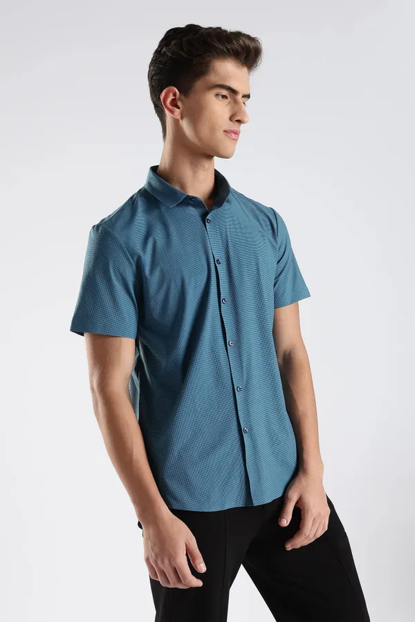 Glacial_Blue_Nylon_Spandex_Classic_Stitchless_Shirt_For_Men