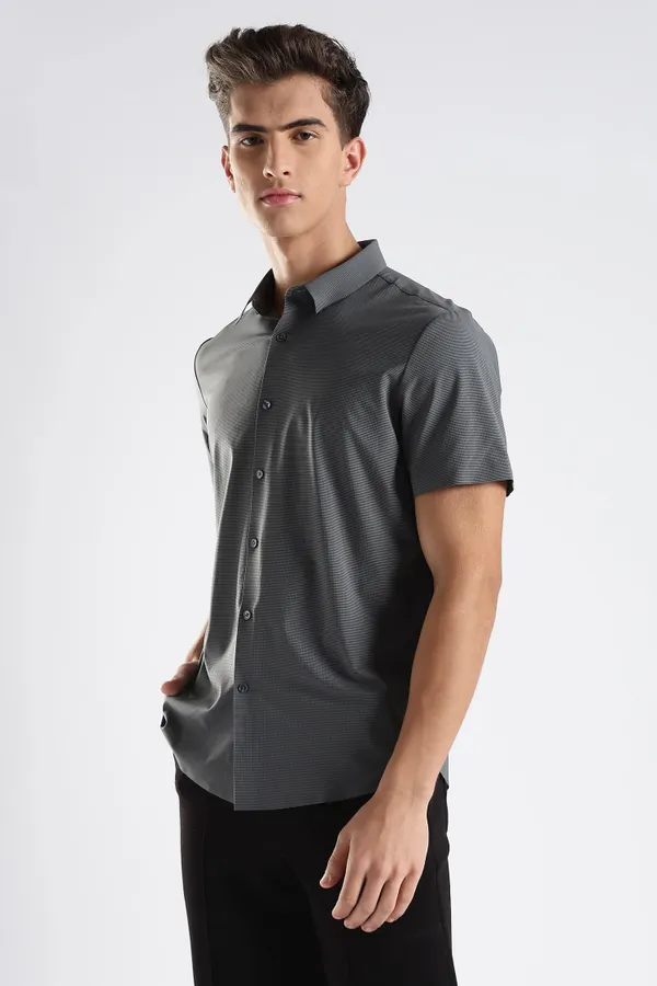 Classic_Grey_Nylon_Spandex_Stitchless_Shirt_For_Men