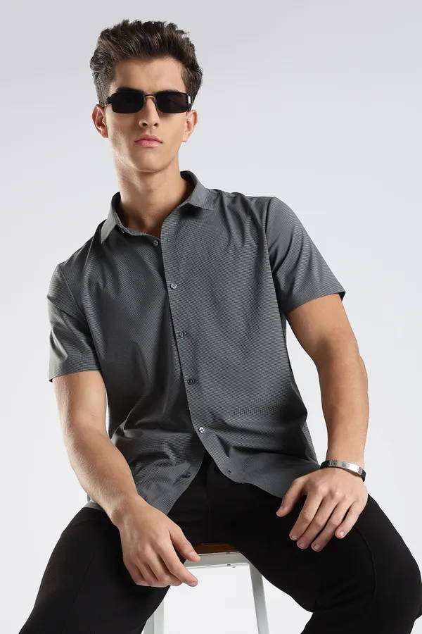 Classic_Grey_Nylon_Spandex_Stitchless_Shirt_For_Men
