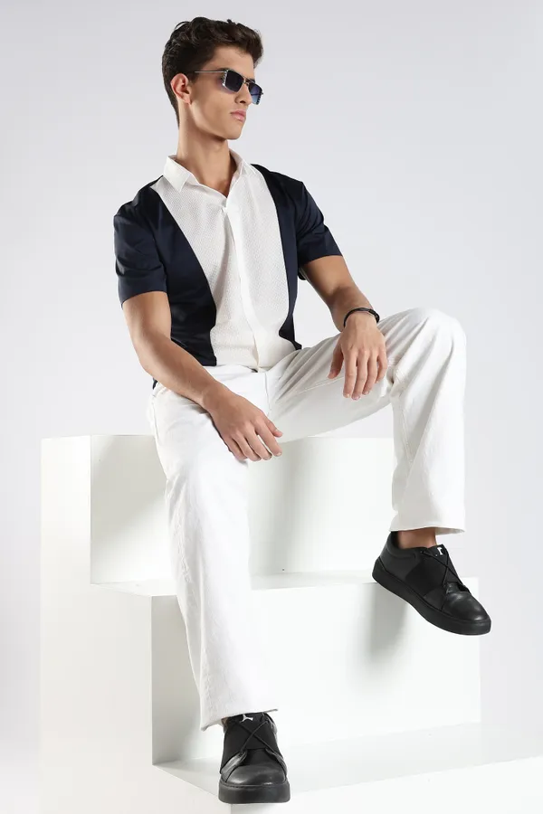Navy_And_White_Nylon_Spandex_Stitchless_T-Shirt_For_Men