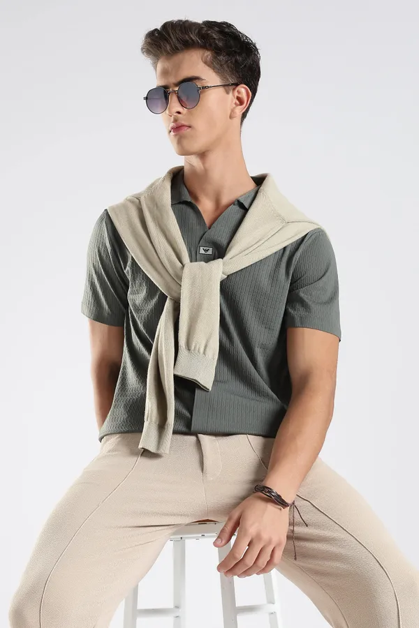 Olive_Green_Nylon_Spandex_Stitchless_T-Shirt_For_Men