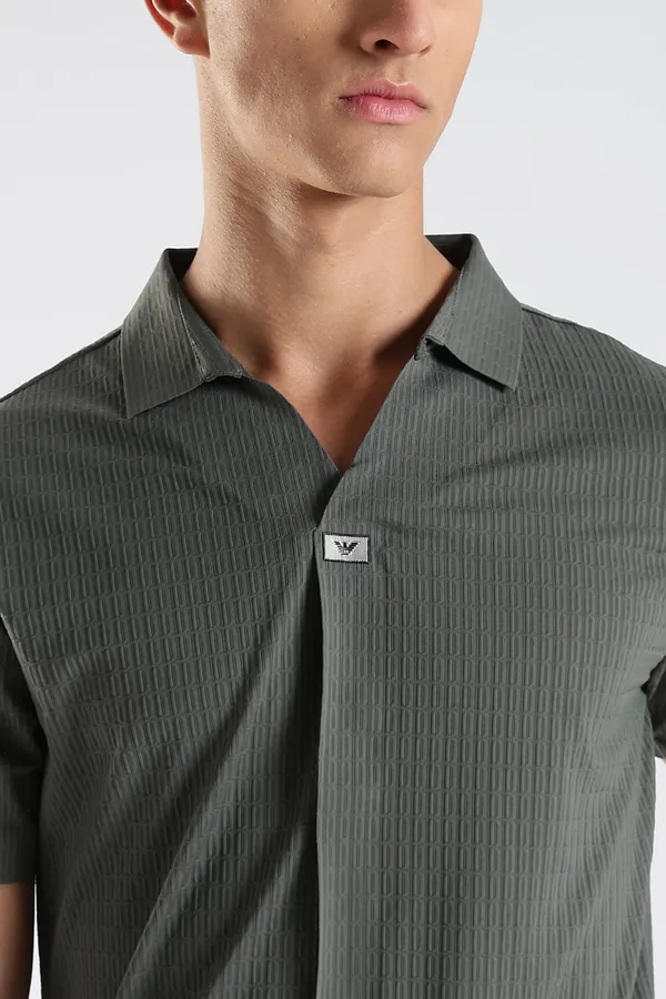 Olive_Green_Nylon_Spandex_Stitchless_T-Shirt_For_Men