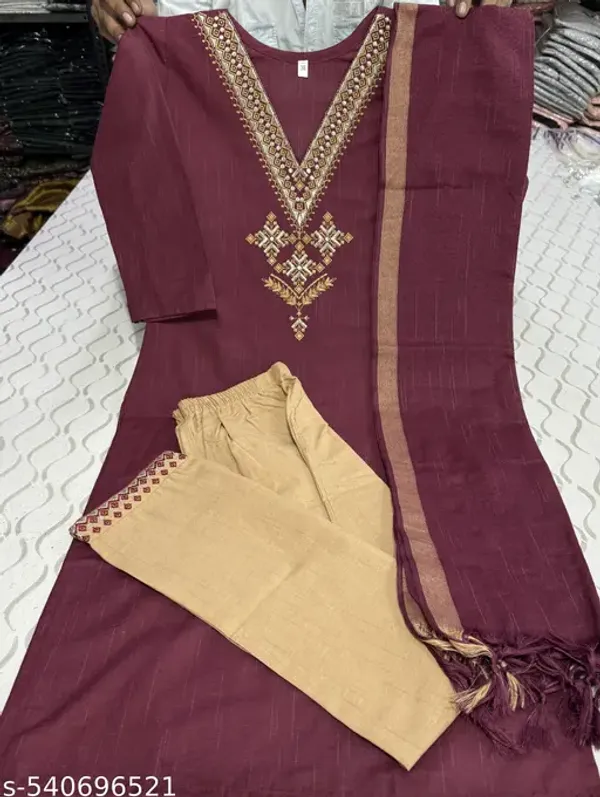Maroon_Khadi_Cotton_Premium_Trendy_Kurta_Set_For_Women