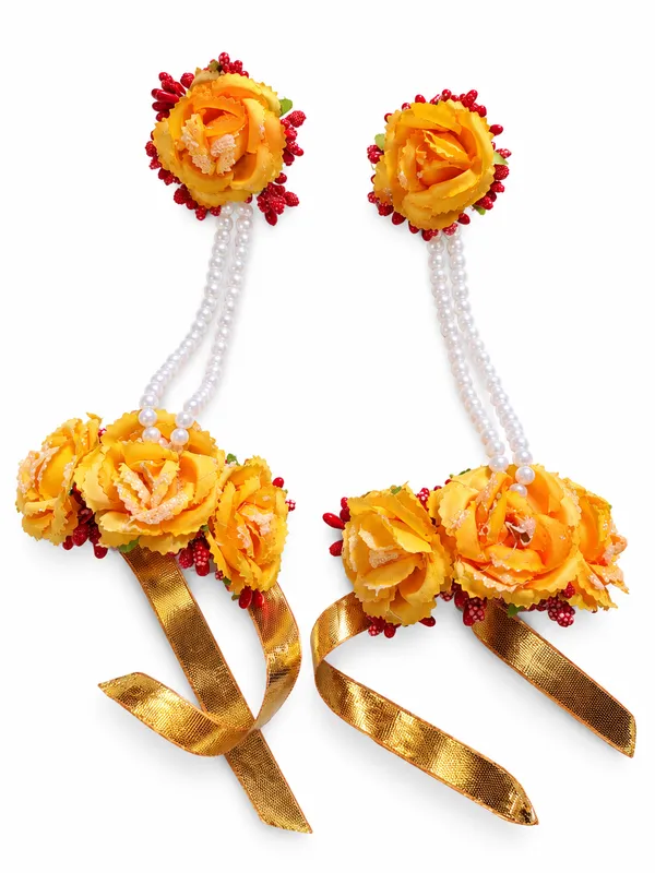 Handmade_Floral_Jewellery_Set_For_Haldi_&_Mehendi_Ceremonies