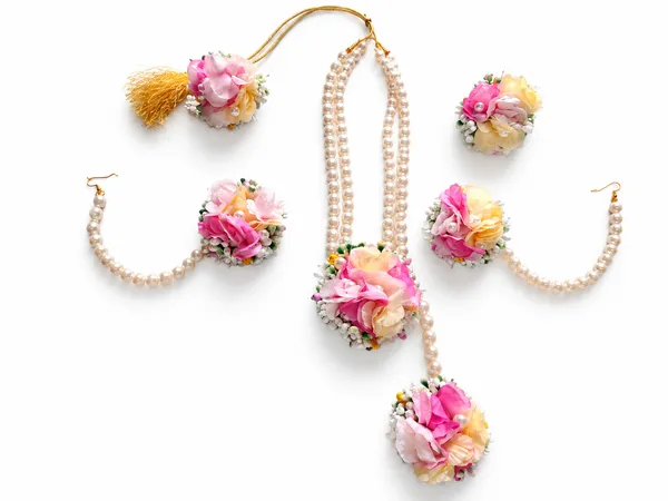 Handmade_Traditional_Floral_Jewellery_Set_For_Bengali_Brides