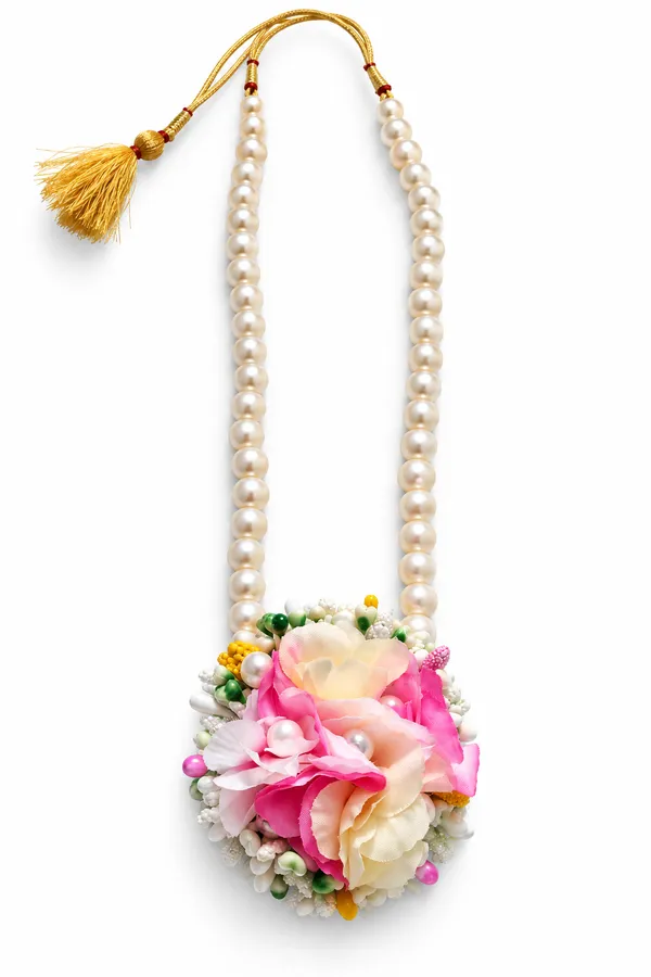 Handmade_Traditional_Floral_Jewellery_Set_For_Bengali_Brides