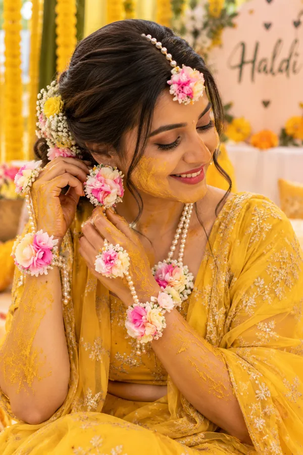 Handmade_Traditional_Floral_Jewellery_Set_For_Bengali_Brides