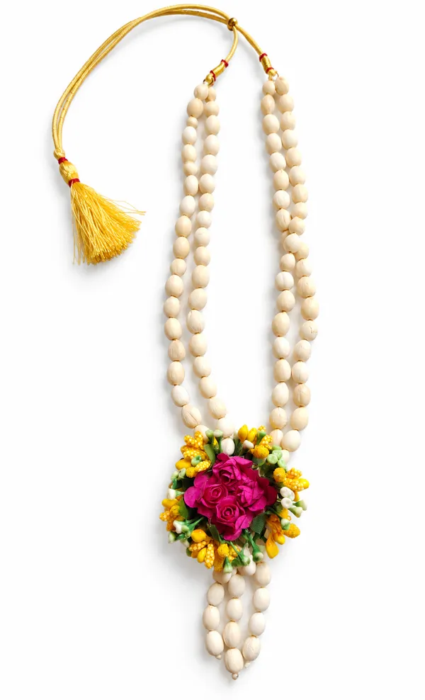 Floral_Wedding_Jewellery_Set_For_Haldi_&_Traditional_Occasions