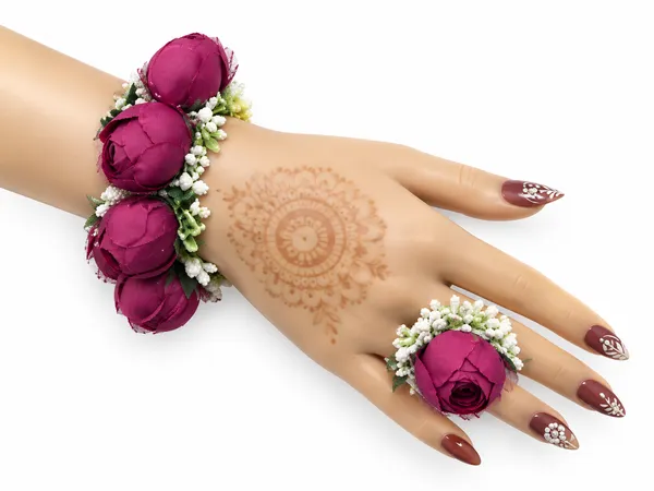 Traditional_Flower_Jewellery_Set_For_Haldi,_Mehendi_&_Bridal_Wear
