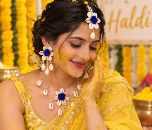 Traditional_Floral_Jewellery_Set_For_Bridal_&_Festive_Occasions