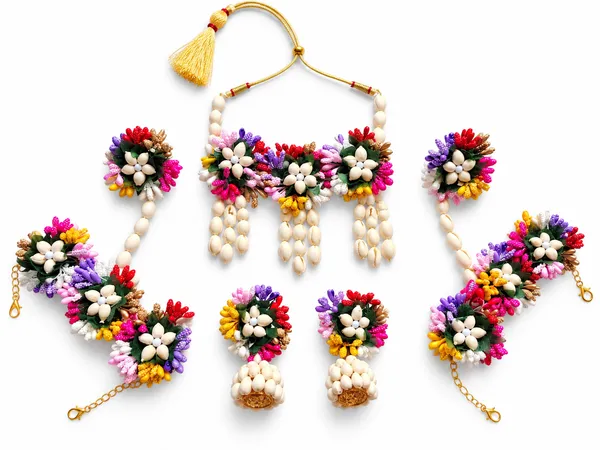 Traditional_Handmade_Flower_Jewellery_Set_For_Wedding_Celebrations