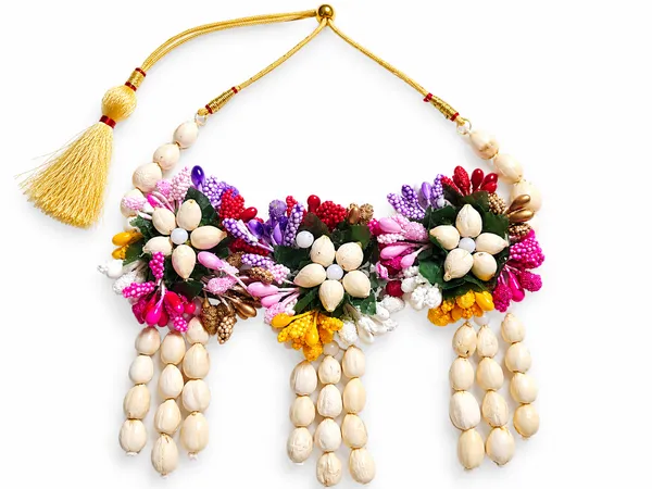 Traditional_Handmade_Flower_Jewellery_Set_For_Wedding_Celebrations