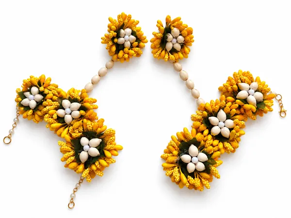 Handmade_Flower_Jewellery_Set_For_Bengali_Bride_&_Traditional_Events