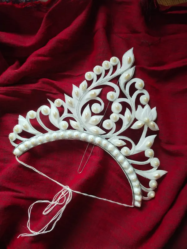 White_Shola_Floral_Crown_Arch_Bridal_Mukut_For_Women