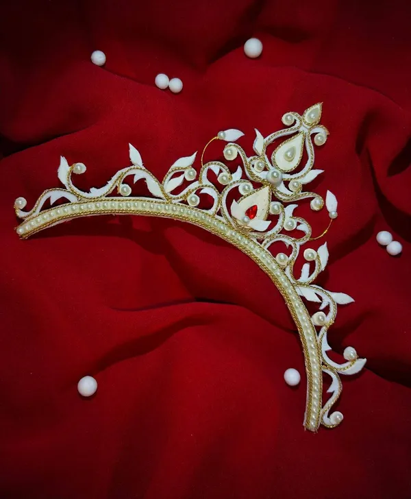 White_Shola_Crown_Scrollwork_Pearl_Bridal_Mukut_For_Women