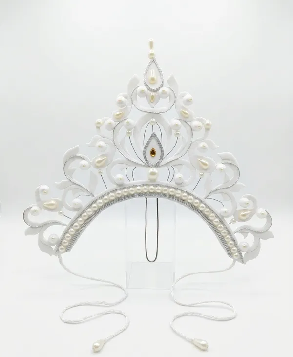 Zevastra_White_Shola_Floral_Bridal_Mukut_For_Women