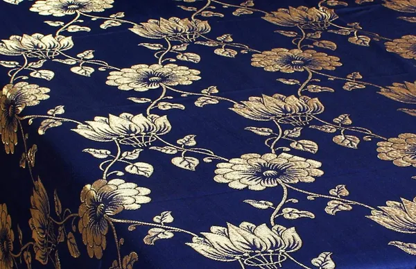 DECOR_GALLERAI_Jacquard_9TC_Polycotton_Bedsheet_with_2_Pillow_Covers