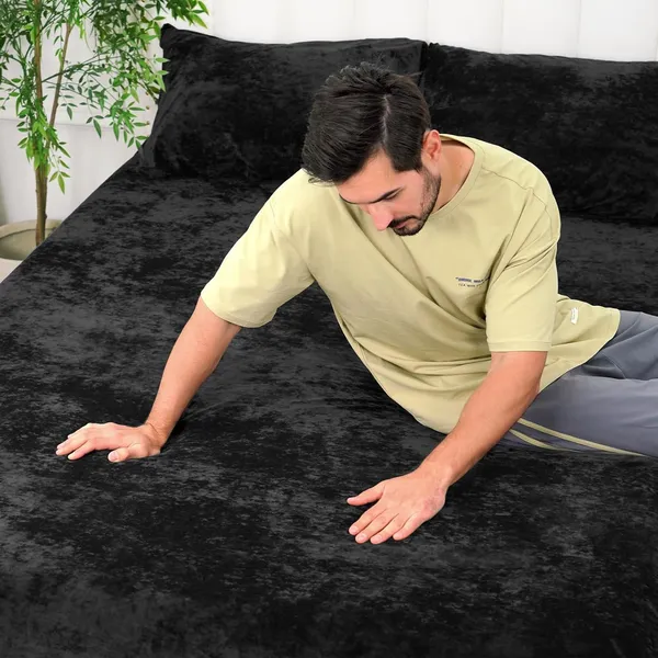 Black_Bedding_Extra_Soft_Velvet_Plush_Twin_Micro_Fleece_Sheet_Set_Deluxe_Microplush_Non_Pilling_Sheets_Deep_Pocket_Lavish_Sherpa_Velvet_Luxe_Collection