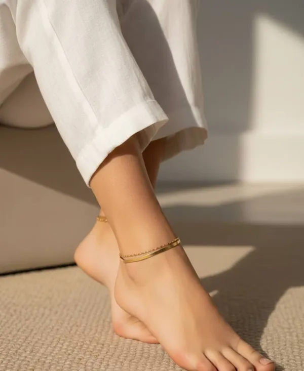 Golden_Stainless_Steel_Anti_Tarnish_Vexa_Chain_Anklets_For_Women