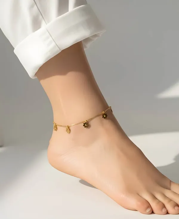 Golden_Stainless_Steel_Anti_Tarnish_Bloomlet_For_Women