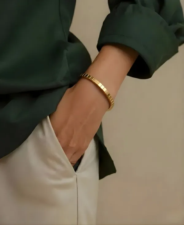 Golden_Stainless_Steel_Anti_Tarnish_The_Urban_Stripe_For_Women