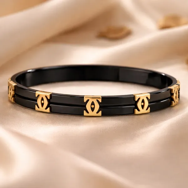 Gleam_Noir_Cuff_Black_Stainless_Steel_Anti_Tarnish_For_Women