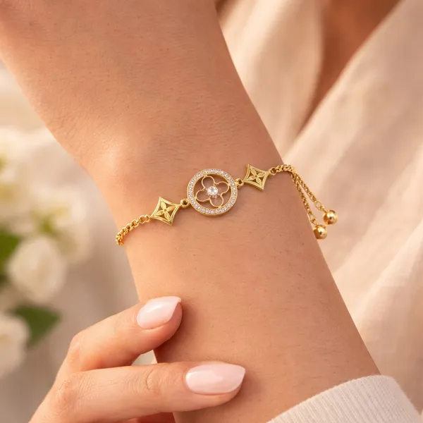 Evergreen_Bracelet_Golden_Stainless_Steel_Anti_Tarnish_For_Women