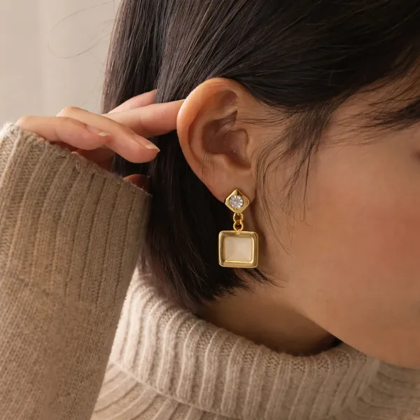 Solara_Earrings_Golden_Stainless_Steel_Anti_Tarnish_For_Women