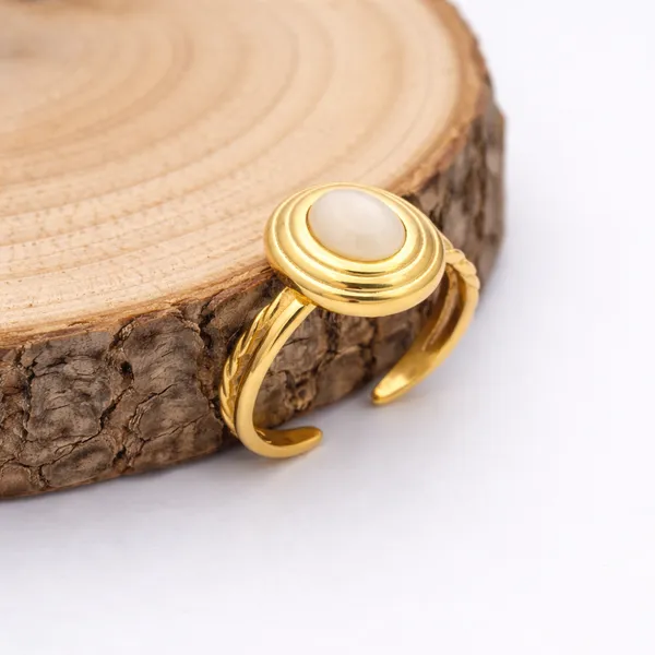 Ivora_Glow_Ring_Golden_Stainless_Steel_Anti_Tarnish_For_Women