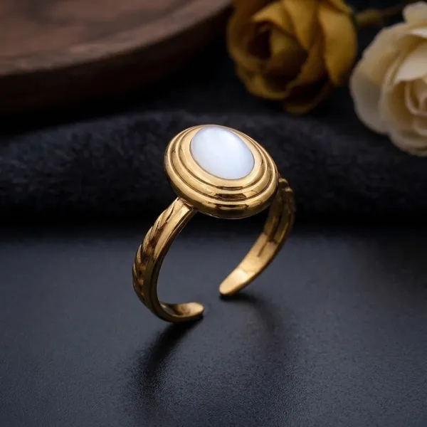 Ivora_Glow_Ring_Golden_Stainless_Steel_Anti_Tarnish_For_Women